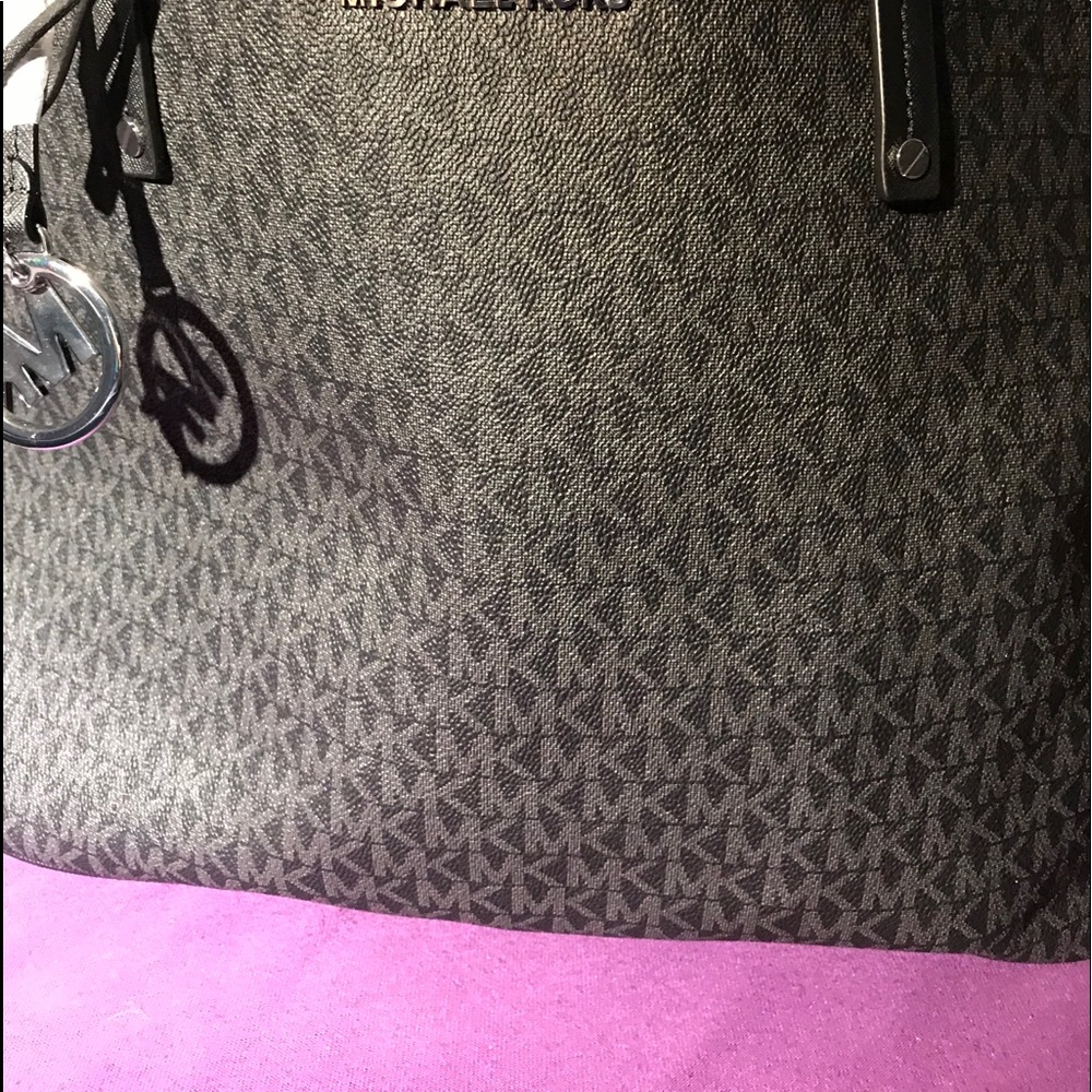 COPY - Michael Kors XLarge tote. Brand New
